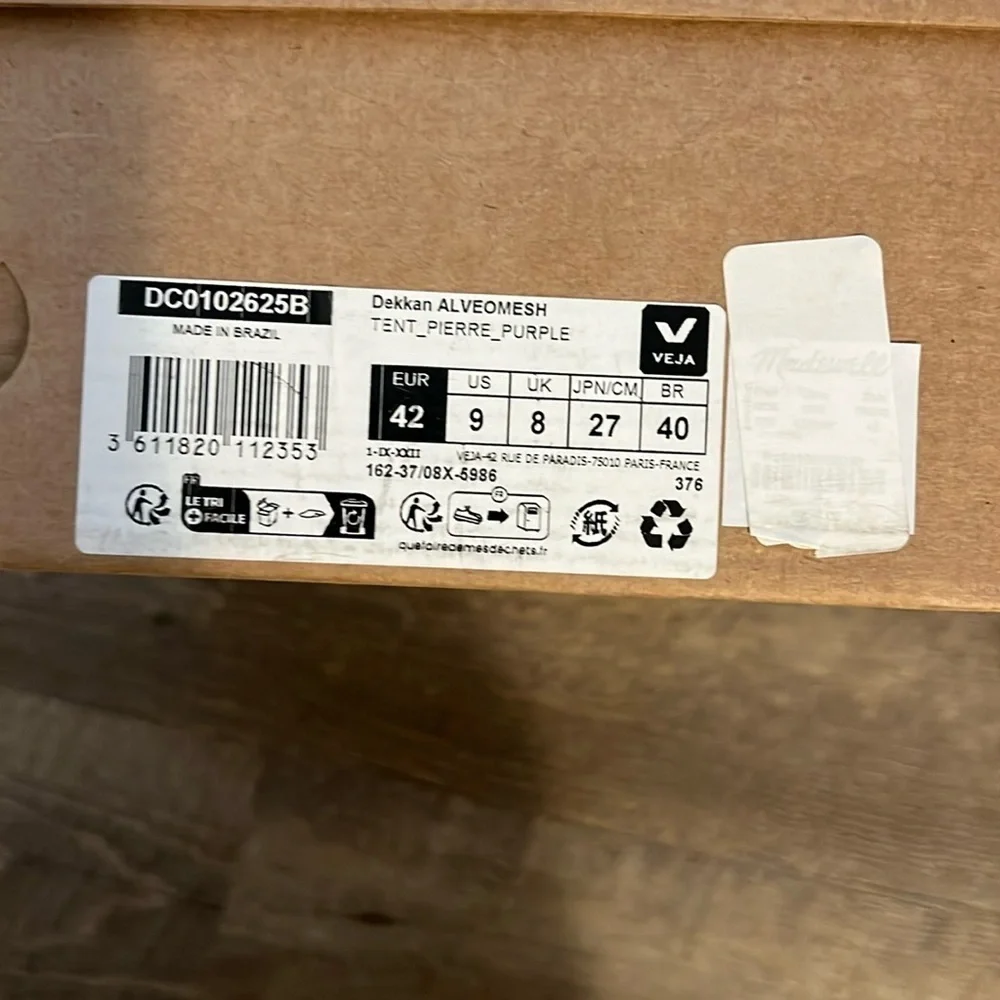 VEJA DEKKAN ALVEOMESH SNEAKERS PIERRE NEW IN BOX Size 42 EU